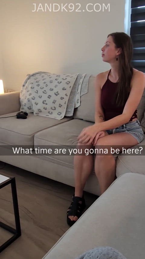 Cheating girlfriend takes a load in her mouth! : video clip
