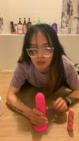 This new toy is bigger than my forearm and perfect for gooning. : video clip