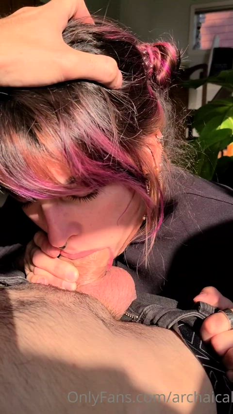 That moan thoughhh : video clip