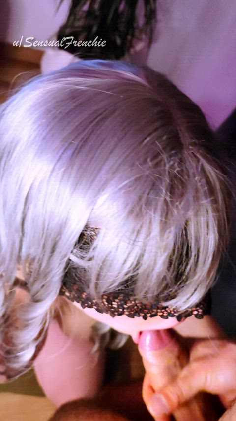 I just sit there like a good girl and let him jerk off in my mouth : video clip