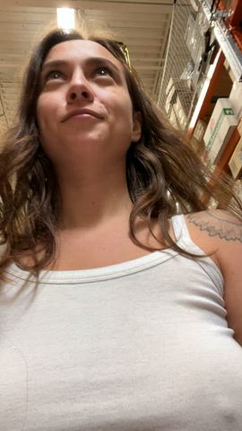 Do you want to make a mess in me or on me in Aisle 3 : video clip