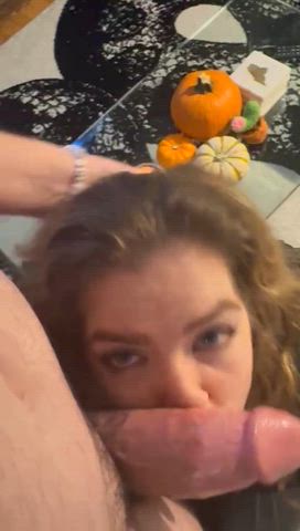 He makes me drool so much : video clip