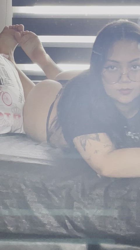 Be honest, would you fuck me without a condom? : video clip