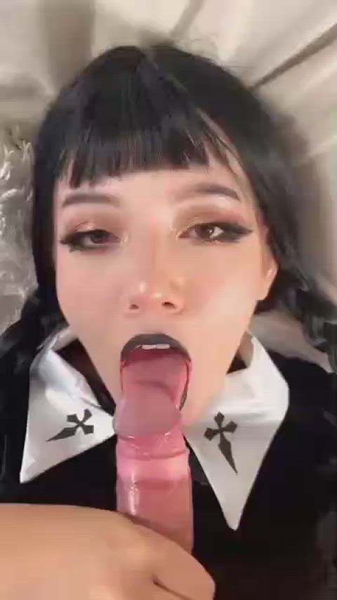 Hot goth girl facial : video clip