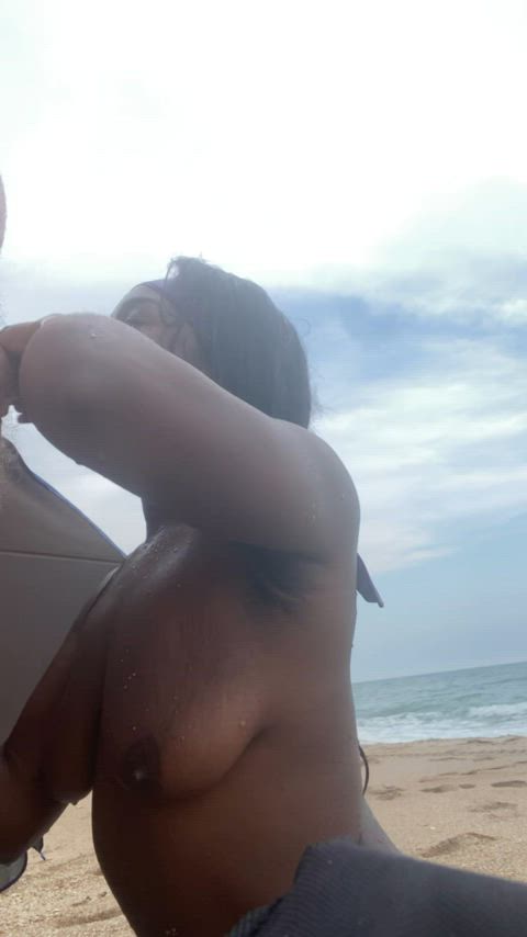 milking my man dry on the beach 💦😋 : video clip