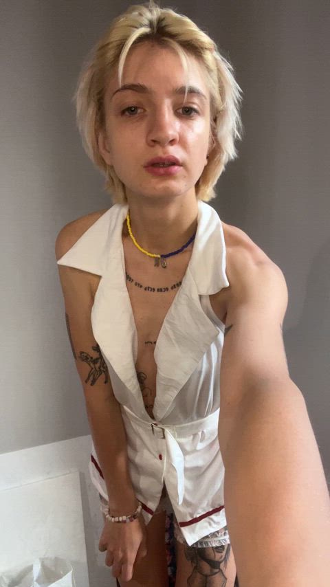 just showing off my tiny tits : video clip