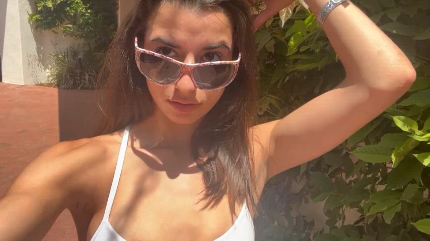 little tittydrop before my run : video clip
