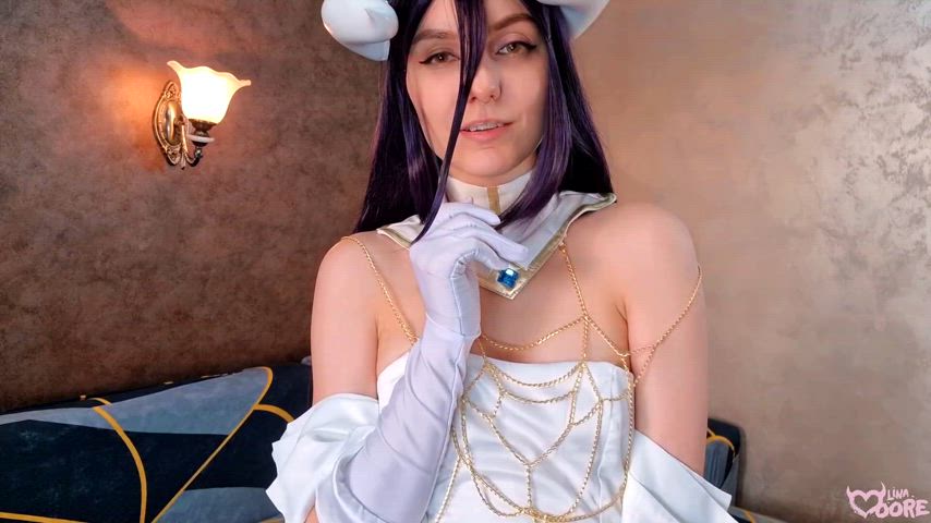 Sexy cosplay girl fills her holes and our hearts : video clip