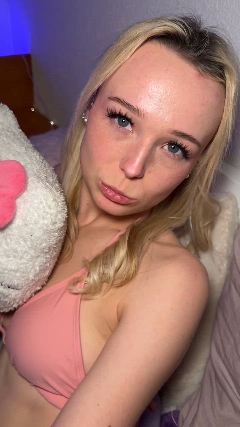 Yay! turned 18 a few days ago… finally legal to post that on here : video clip