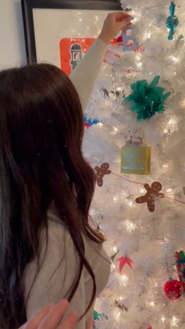 Amateur Horny GF Blowjob as Christmas Gift : video clip