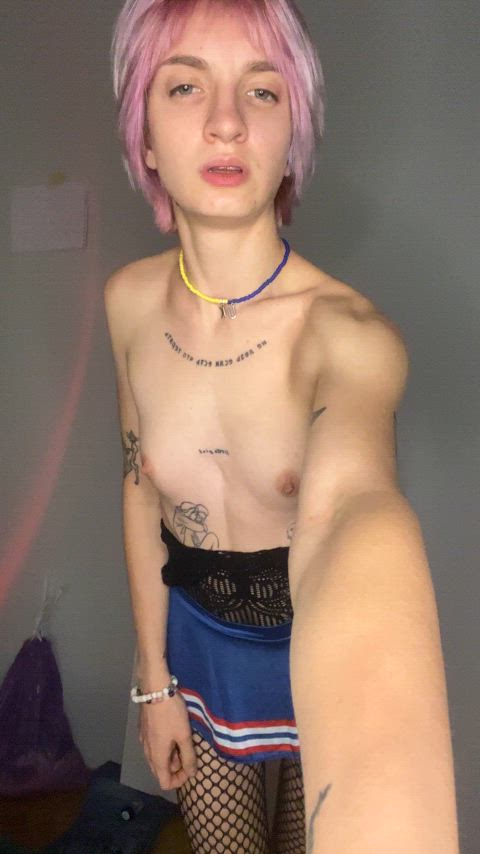 Is it okay to post here as a tiny girl : video clip