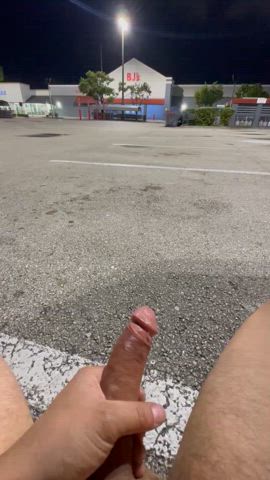 Outside of BJ’s looking for BJ’s 😈 : video clip