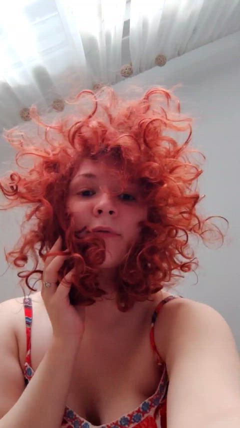 I would soooo love to sit on somebody’s face : video clip