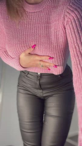Going braless so I can flash my titties at you : video clip