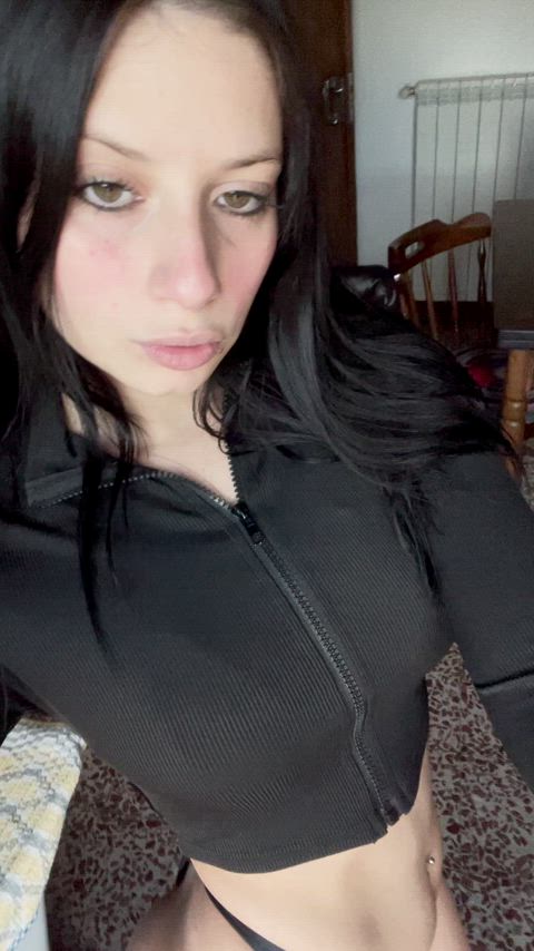 My friends told me my boobs and my ass makes men happy : video clip