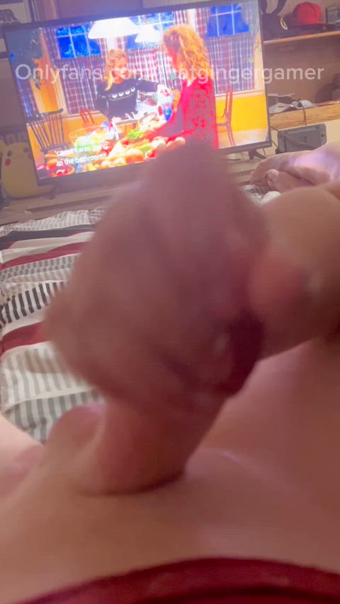 Convinced woman from tinder to give me a handjob : video clip