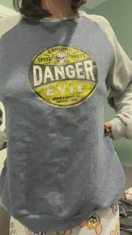 DANGER - massive weapons ahead : video clip