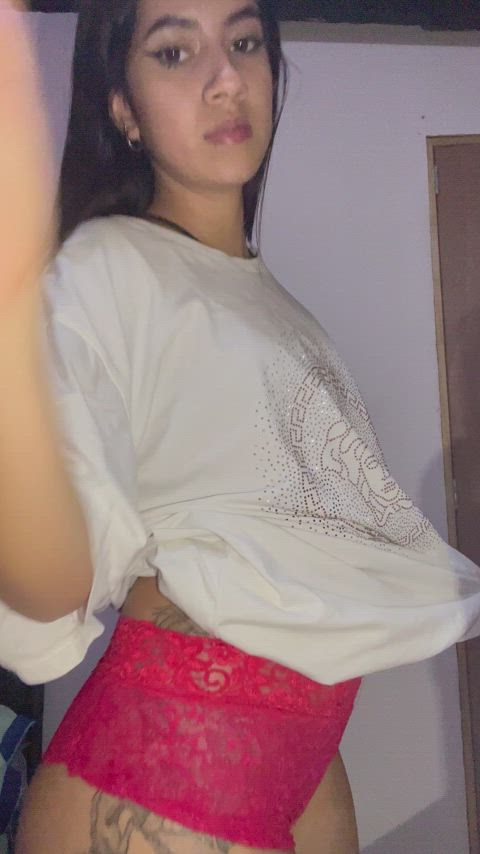 If you haven't dated a barely legal latina yet, let me give you a reason why : video clip