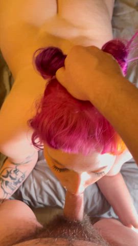 Hold onto my spacebuns while you fuck my face : video clip