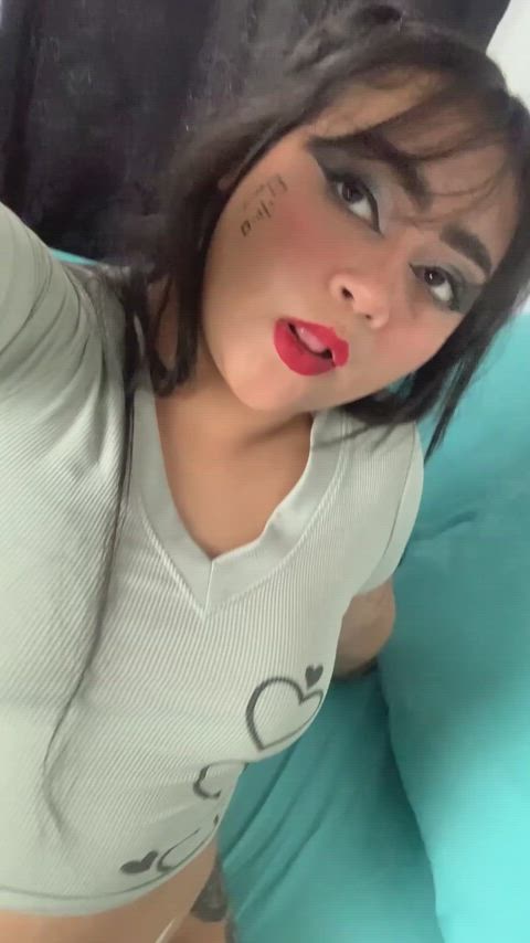 Is anyone really interested in fucking a 18 yo girl with tattoos? : video clip