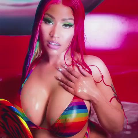 It was hot and goon triggering to find out Nicki is a size queen 😂 only big ones for her : video clip
