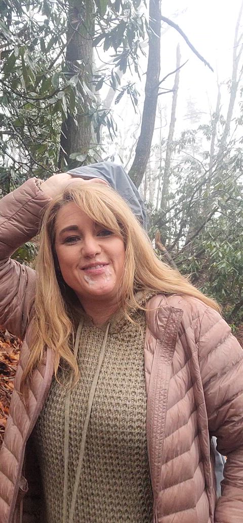 It was raining on our way home from the mountains but that didn't stop me from getting a facial on the trail 😜 : video clip