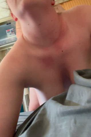 Taking it from behind makes me so wet : video clip