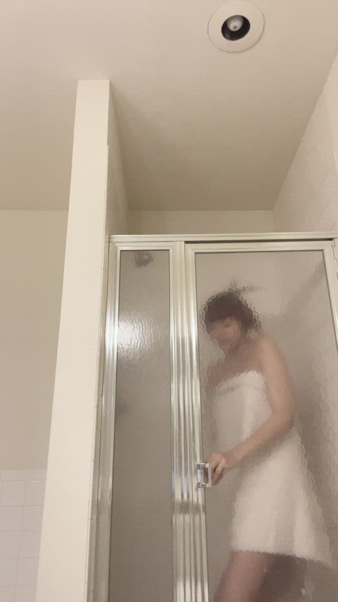 Something is missing from this picture… your penis perhaps : video clip