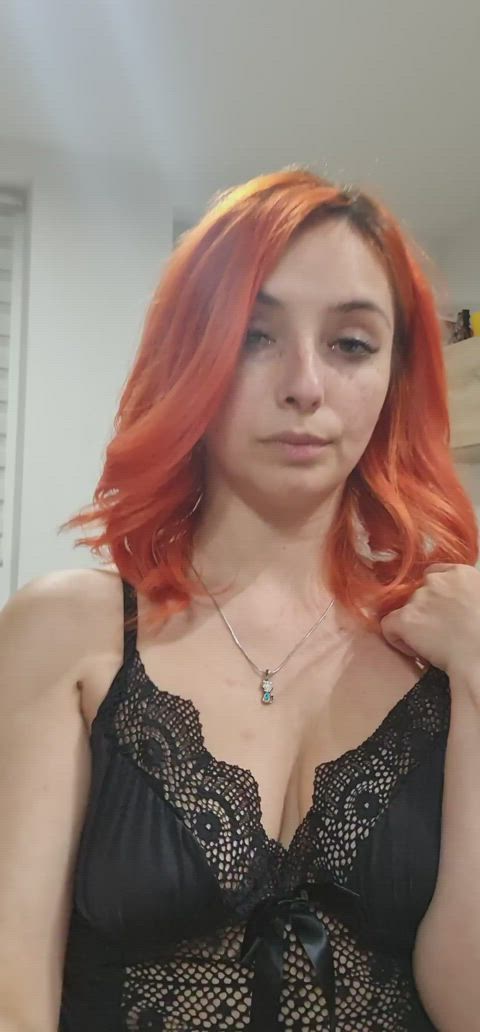 You left something at home when you ran off to work this morning babe. (F32) : video clip