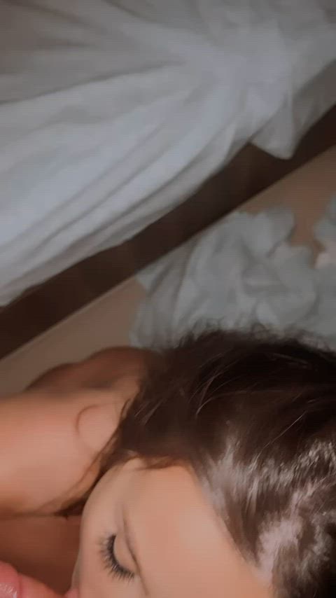 My bestfriend’s girl sucking my dick while he sleeps in the other room : video clip