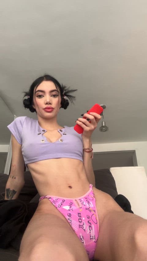 let me bounce on you : video clip