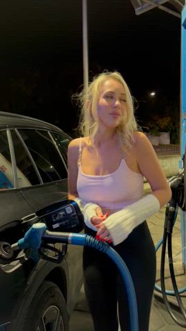 does anyone need a new passenger to fill up the tank and empty your balls while you drive : video clip