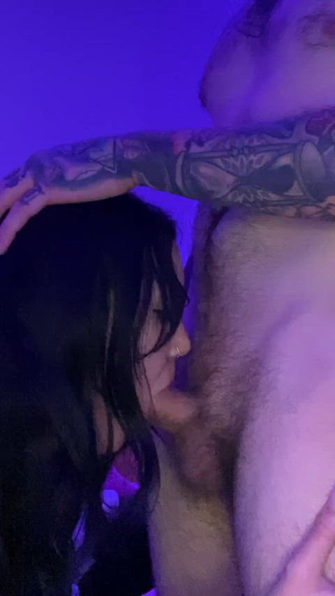 she’s so pretty throating me : video clip
