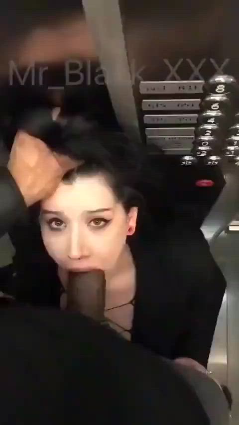 Suck in public! : video clip