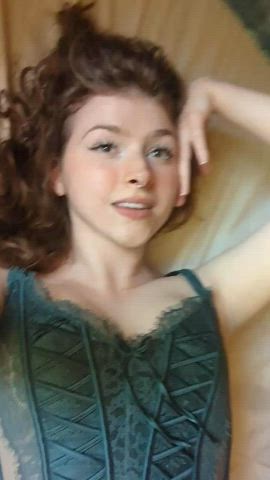 corset on or off when we fuck? 💚 : video clip