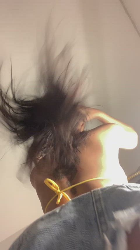 I feel like you want to bury your face in my butt on this Christmas : video clip