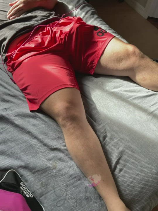 When the dick talks I always listens : video clip