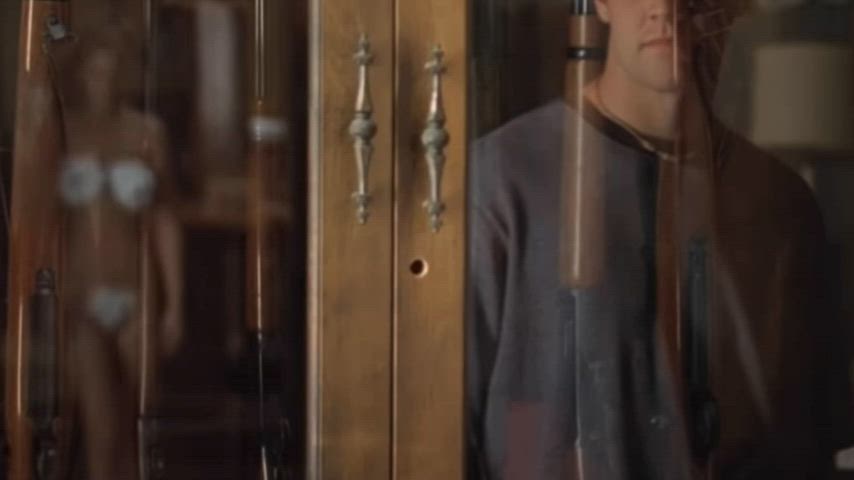 Ali Larter’s iconic whipped cream bikini moment from Varsity Blues. 1999 : video clip