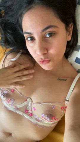 you like how I pull my thong to show my bush : video clip