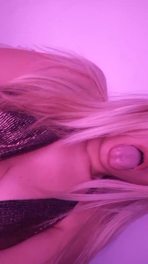 I need you to suck my pussy right now👅💦 : video clip