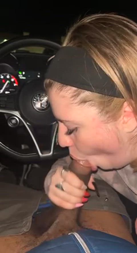 Nothing like a bj in the car : video clip