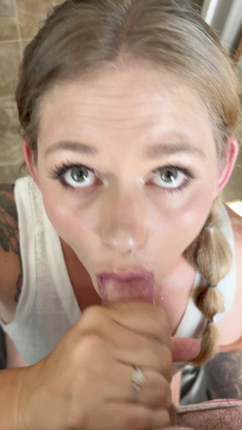 The eyes, the mouth, the sexy 😍 : video clip