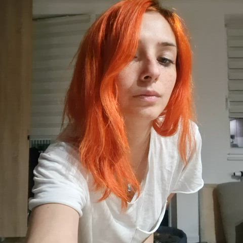 Redheads look best when naked : video clip