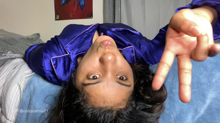 What A Cute Girl :) : video clip