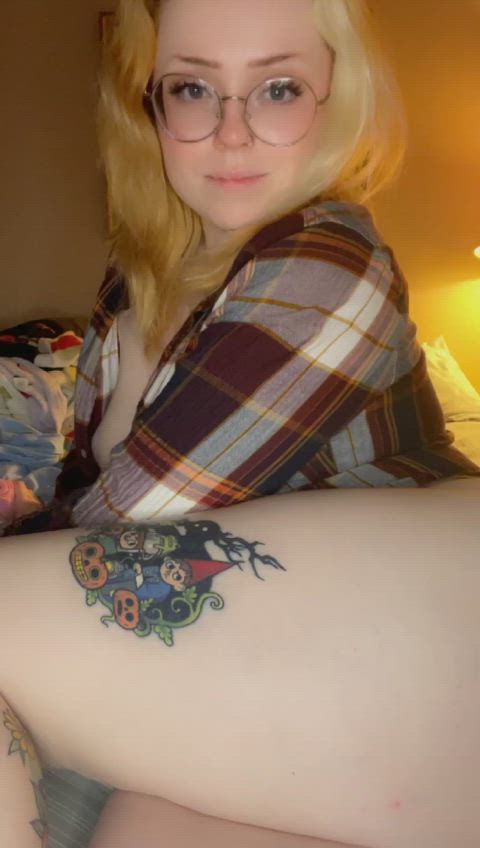 Watch me play with myself : video clip