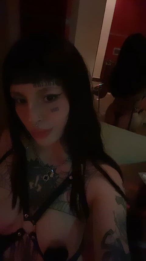 Eat my ass first and then i’ll let u stretch it out for hours <3 : video clip