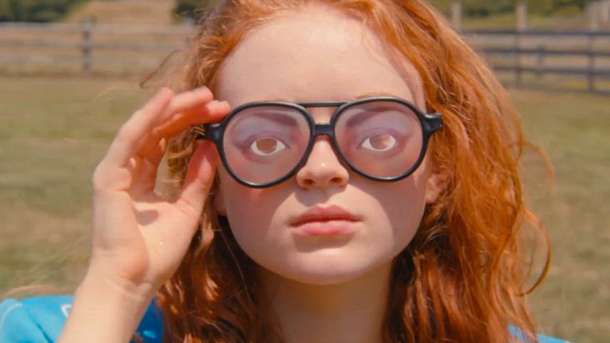 Sadie sink : video clip