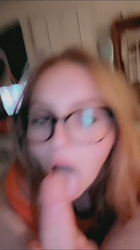 $20 gas money or a blowjob… choose one : video clip