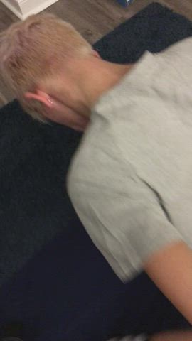 New cocksucker - he told me he had no limits so I started by grabbing his hair. Anyone else like being handled like this? : video clip