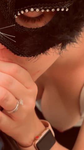 I can’t get to sleep if he doesn’t cum in my mouth : video clip
